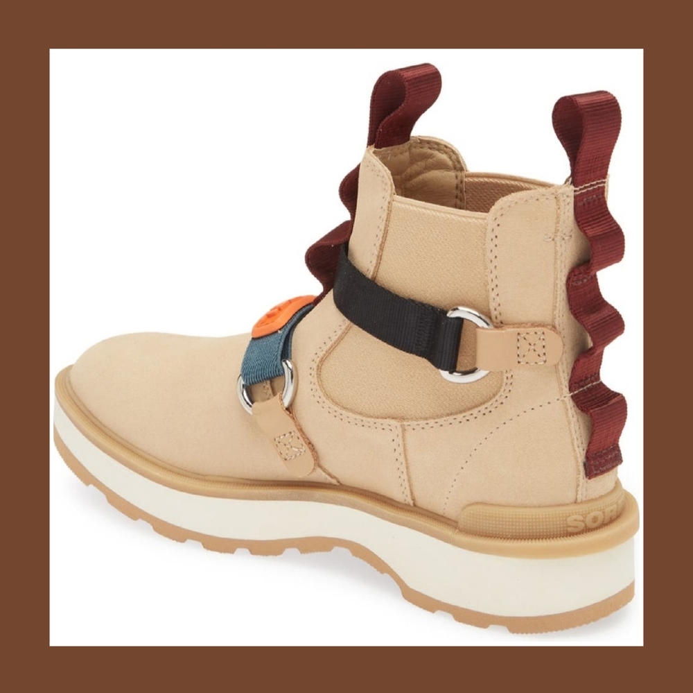 SOREL HI-LINE CHELSEA BOOTS. - Picture 7 of 8